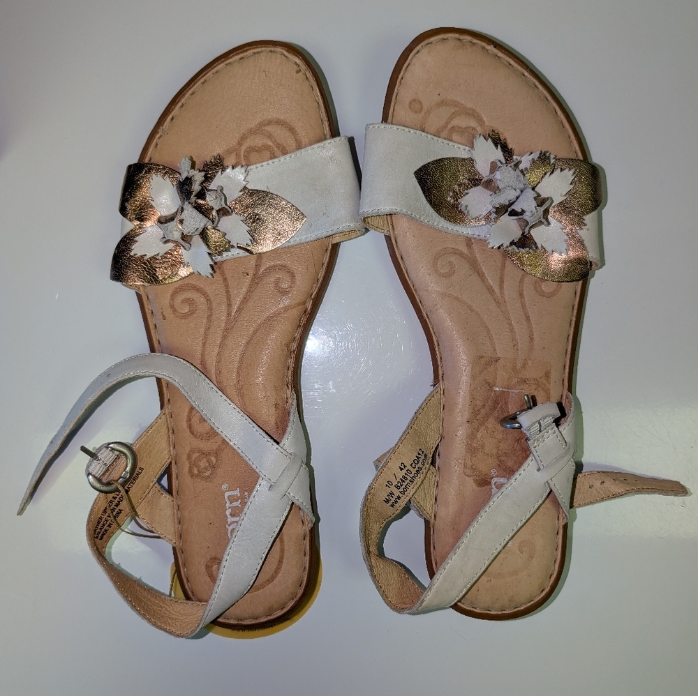 Børn white and gold sandals